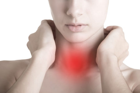 Les maux de gorge et les médicaments homéopathiques
