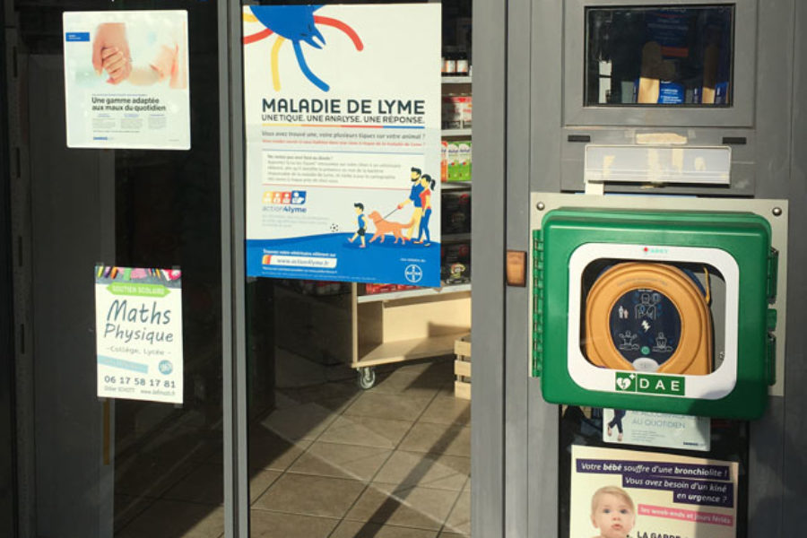 Un défibrillateur à la pharmacie de la Liberté !